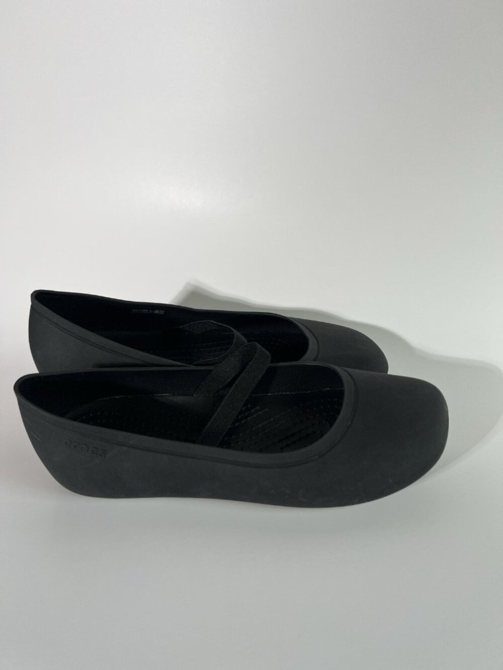 CROCS Girls Black Mary Jane Ballet Flats size J 6 Classic - Picture 6 of 13